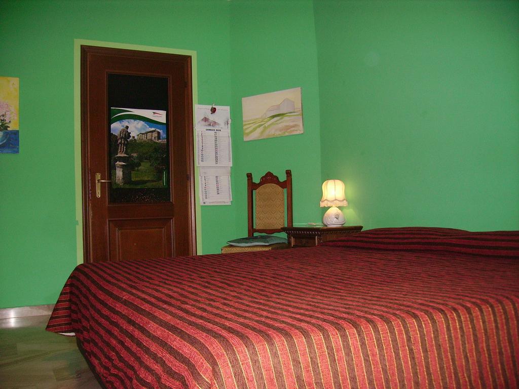 Star One Hotel Милано Екстериор снимка