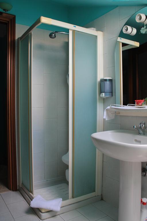 Star One Hotel Милано Екстериор снимка