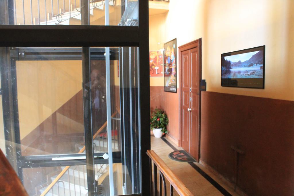 Star One Hotel Милано Екстериор снимка