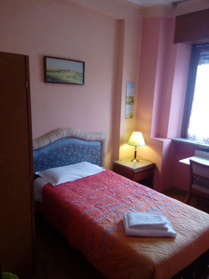 Star One Hotel Милано Екстериор снимка